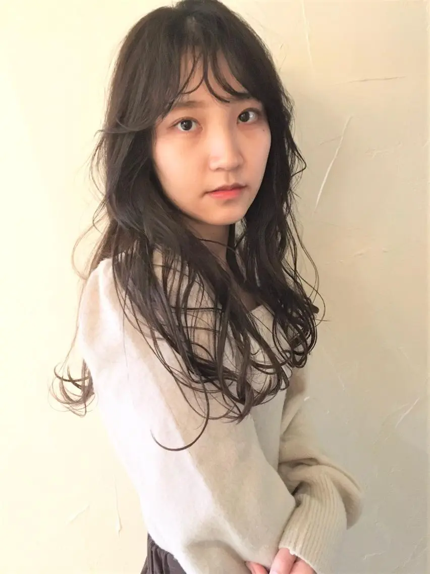 ロング カラー シマダ アユミのヘアスタイル