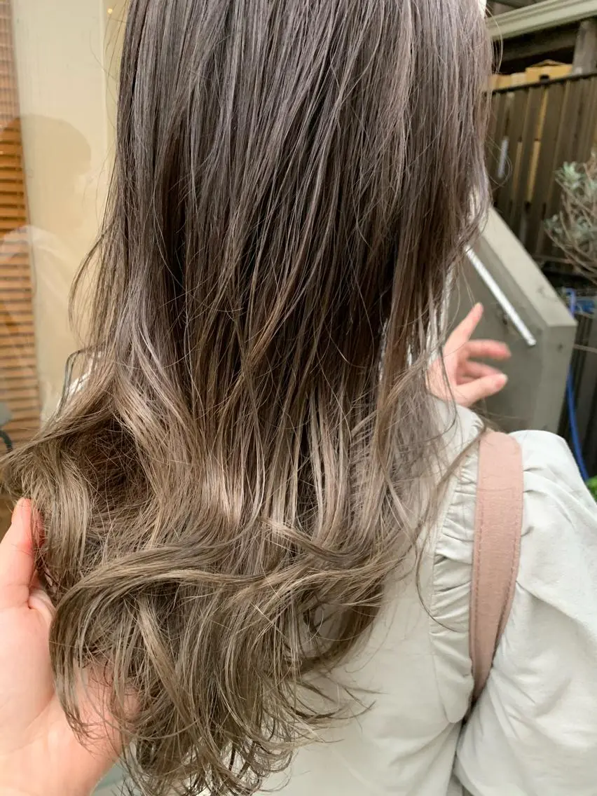 ロング カラー ダブルカラー グラデーションカラー トリートメント 美髪✖️似合わせ 🌻ヒトミのヘアスタイル