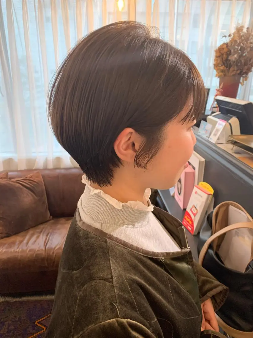 ショート カラー 丸みショート ショートヘア 安村 美奈のヘアスタイル
