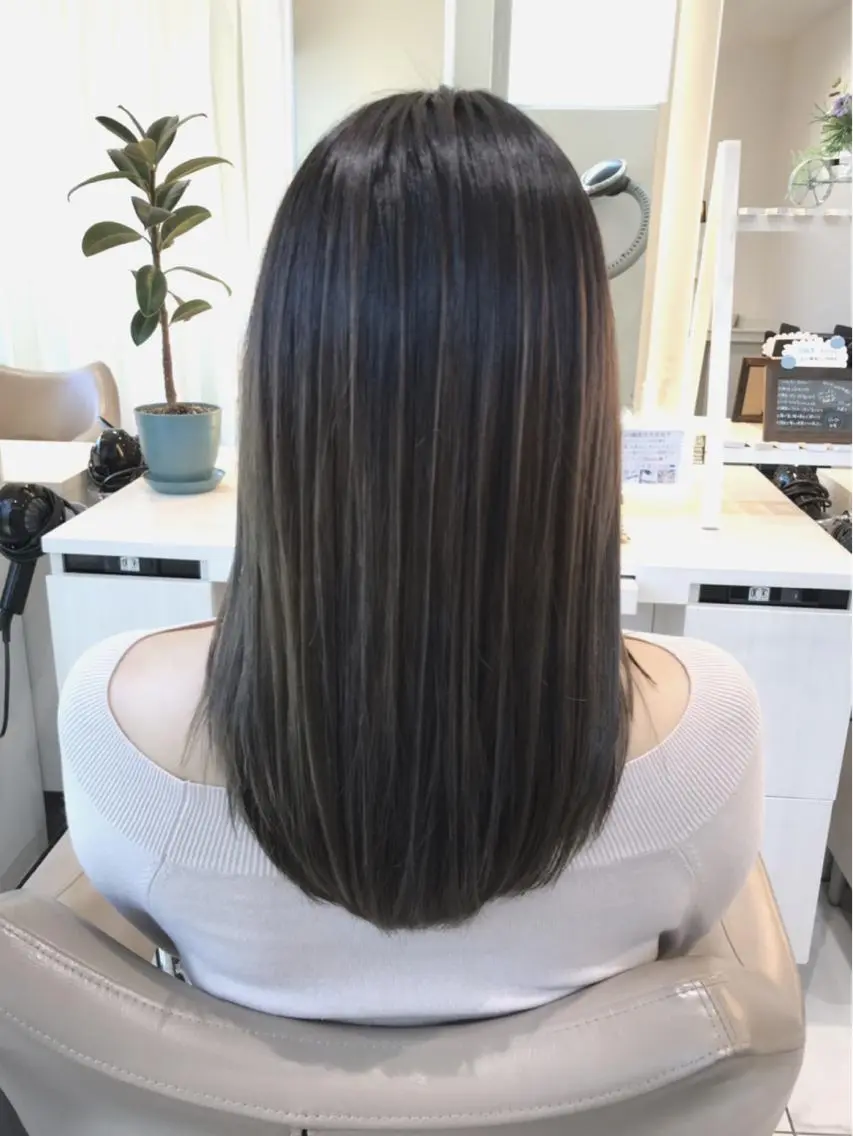 ミディアム カラー グレージュ ハイライトカラー ハイライト 髪質改善 カット ヘアカラー トリートメント 山崎俊輔/髪質改善 /バレイヤージュのヘアスタイル
