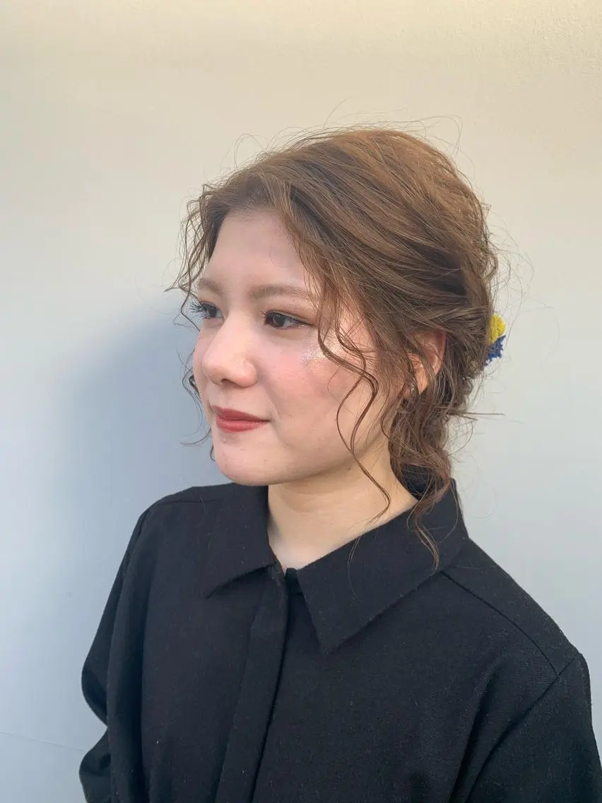 ロング ヘアアレンジ 卒業式のヘアスタイル hubhair レイヤー/透明感のヘアスタイル