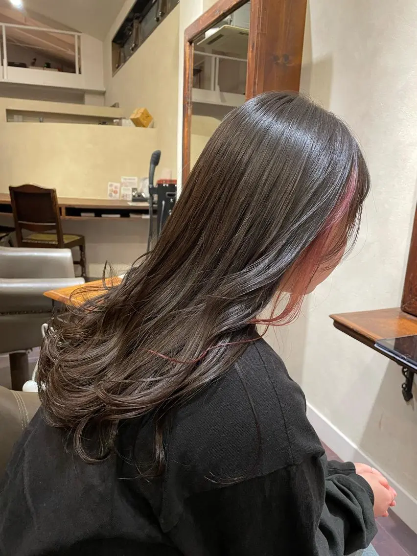 ロング カラー ブラウンカラー ピンクカラー ピンクブラウン カット ヘアカラー roost 優のヘアスタイル