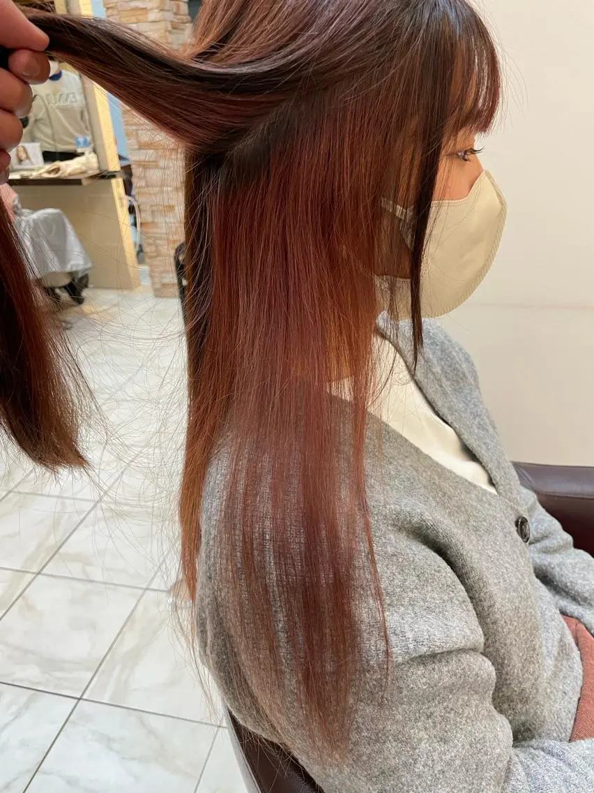 ロング ヘアカラー 新籾 尚哉のヘアスタイル