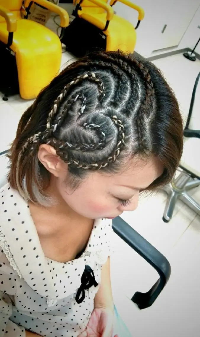 ショート ミディアム セミロング ロング カラー パーマ ヘアアレンジ メンズ キッズ ネイル マツエク・マツパ ハート エミタス ☆のヘアスタイル