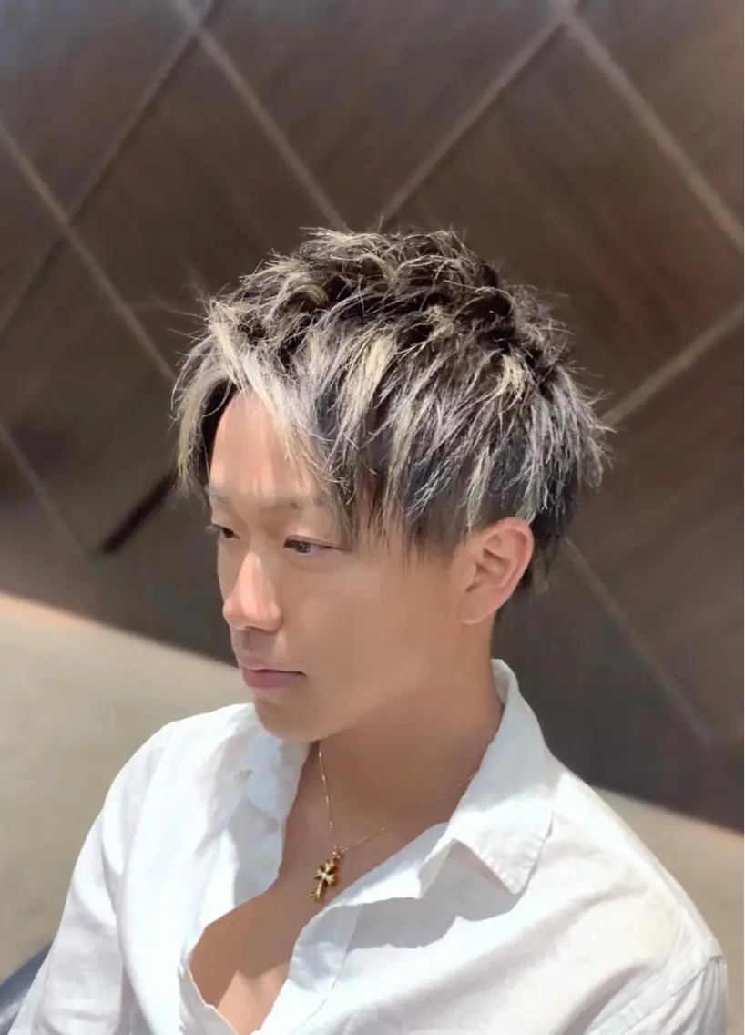 カラー メンズ メンズメッシュ ミストバング フェイスフレーミング メッシュ カット ヘアカラー トリートメント メンズ専門 井藤 雅也のヘアスタイル