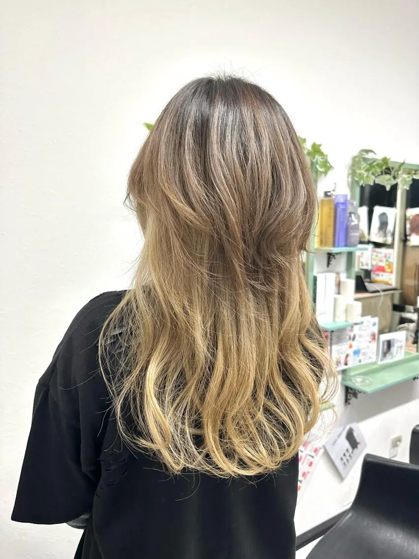 ロング カラー パーマ ヘアアレンジ ベージュカラー グラデーションカラー 髪質改善✧︎カラー 💎AIM【アイム】のヘアスタイル
