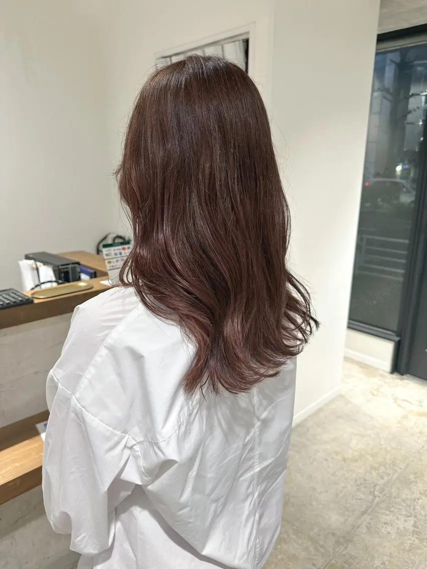 ロング カラー ヘアアレンジ ベージュカラー イヤリングカラー ハイライトカラー ピンクカラー ピンクベージュ 落合　眺 (オチアイ　ノゾミ)のヘアスタイル