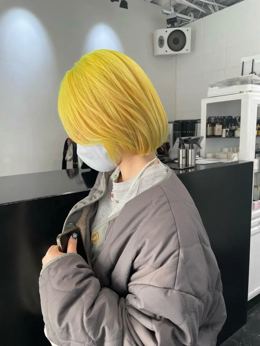 ミディアム カラー パーマ ヘアアレンジ メンズ キッズ ネイル マツエク・マツパ メンズバレイヤージュ メンズブリーチ メンズハイライト メンズハイトーン メンズインナーカラー カット ヘアカラー トリートメント 艶ハイトーン/ヘア アレンジAYAKAのヘアスタイル