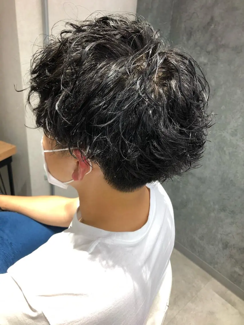 パーマ メンズ メンズパーマ ツイストスパイラルパーマ スパイラルパーマ Noyヨシモト ヒロトのヘアスタイル