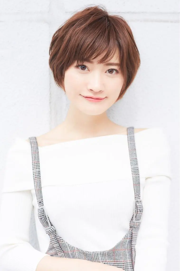 ショート カット 朝比奈 志保のヘアスタイル