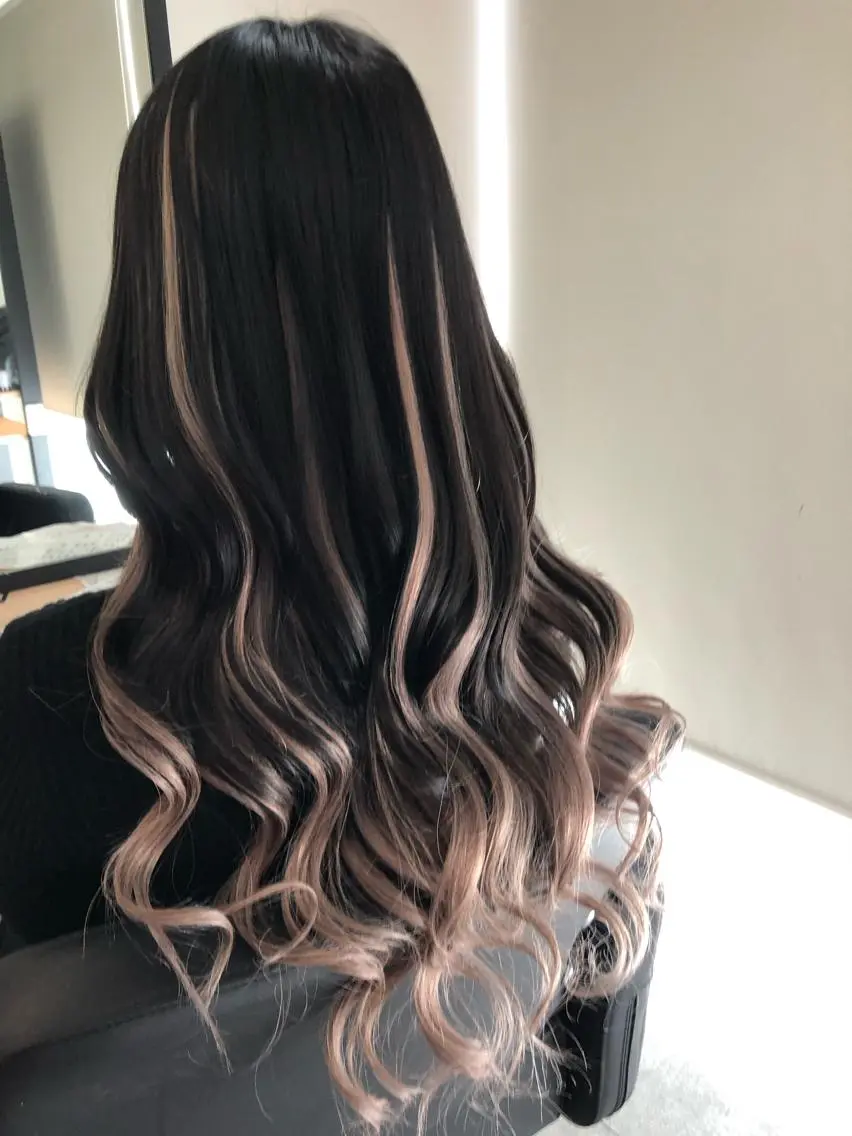 ロング カラー シールエクステ バレイヤージュ ブリーチ ブルーカラー ブラウンカラー レイヤー/エクステ alpha下妻のヘアスタイル