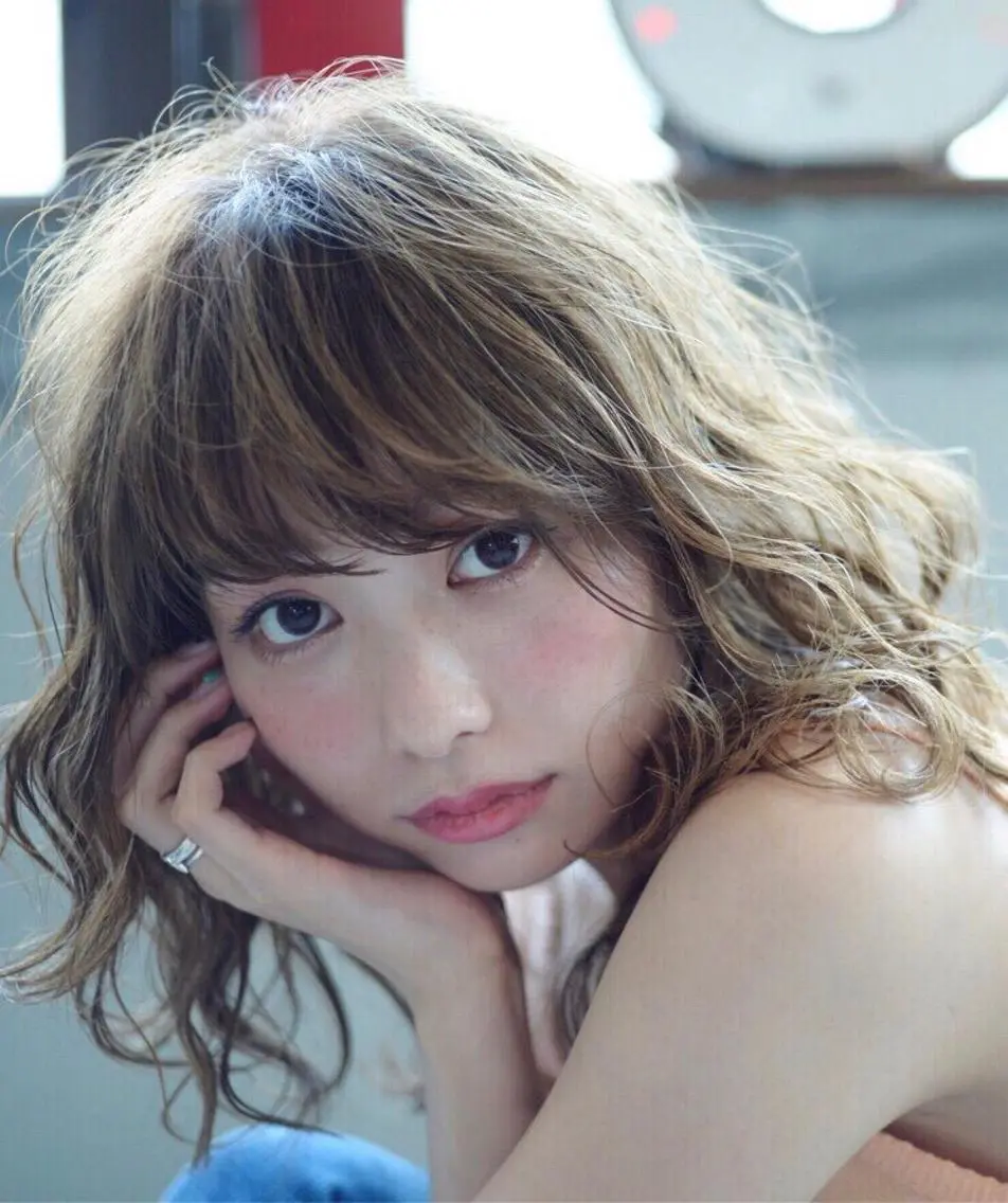 セミロング カラー パーマ ヘアアレンジ メンズ キッズ ネイル マツエク・マツパ メンズハイトーン アッシュ ベージュカラー 透明感カラー ダブルカラー ヘアカラー 🌈デザインヘア職人 Kaede🌈のヘアスタイル
