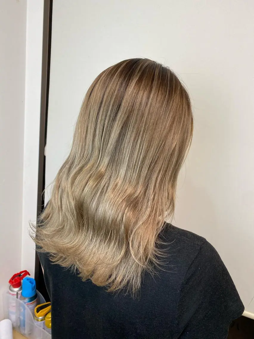 ミディアム カラー カット ヘアカラー トリートメント ブリーチカラー🫧 森　凪沙のヘアスタイル