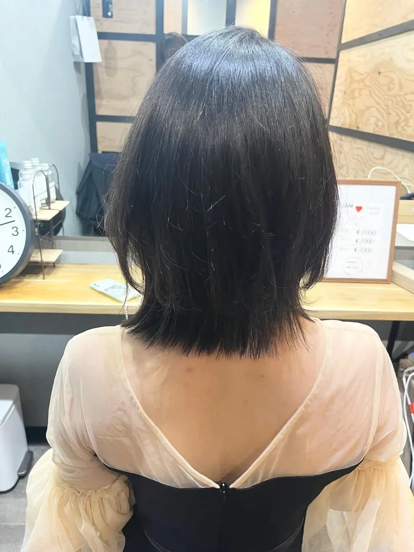ミディアム カラー パーマ ヘアアレンジ メンズ キッズ ネイル マツエク・マツパ アイブロウ ミディアムパーマ メンズパーマ ブラウンカラー ケアカラー 透明感カラー 久木原 ゆりのヘアスタイル