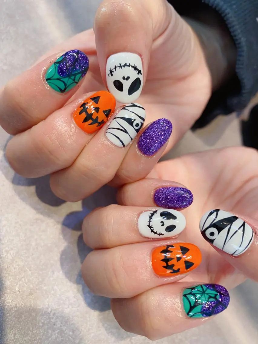 ショート ハンドネイル NAILSALON 🍔Timna🍟のネイルデザイン