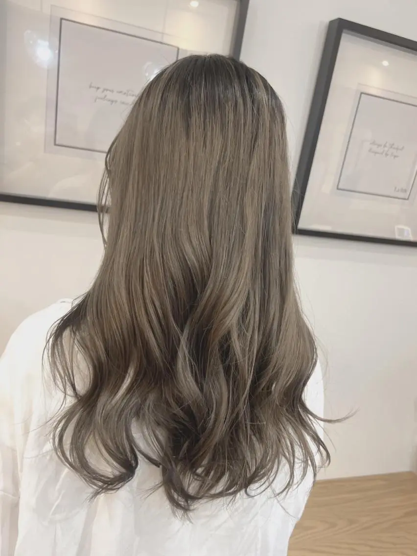 ロング カラー グレージュ カット ヘアカラー トリートメント ブリーチなしWカラー ✨縮毛矯正✨ワタベのヘアスタイル