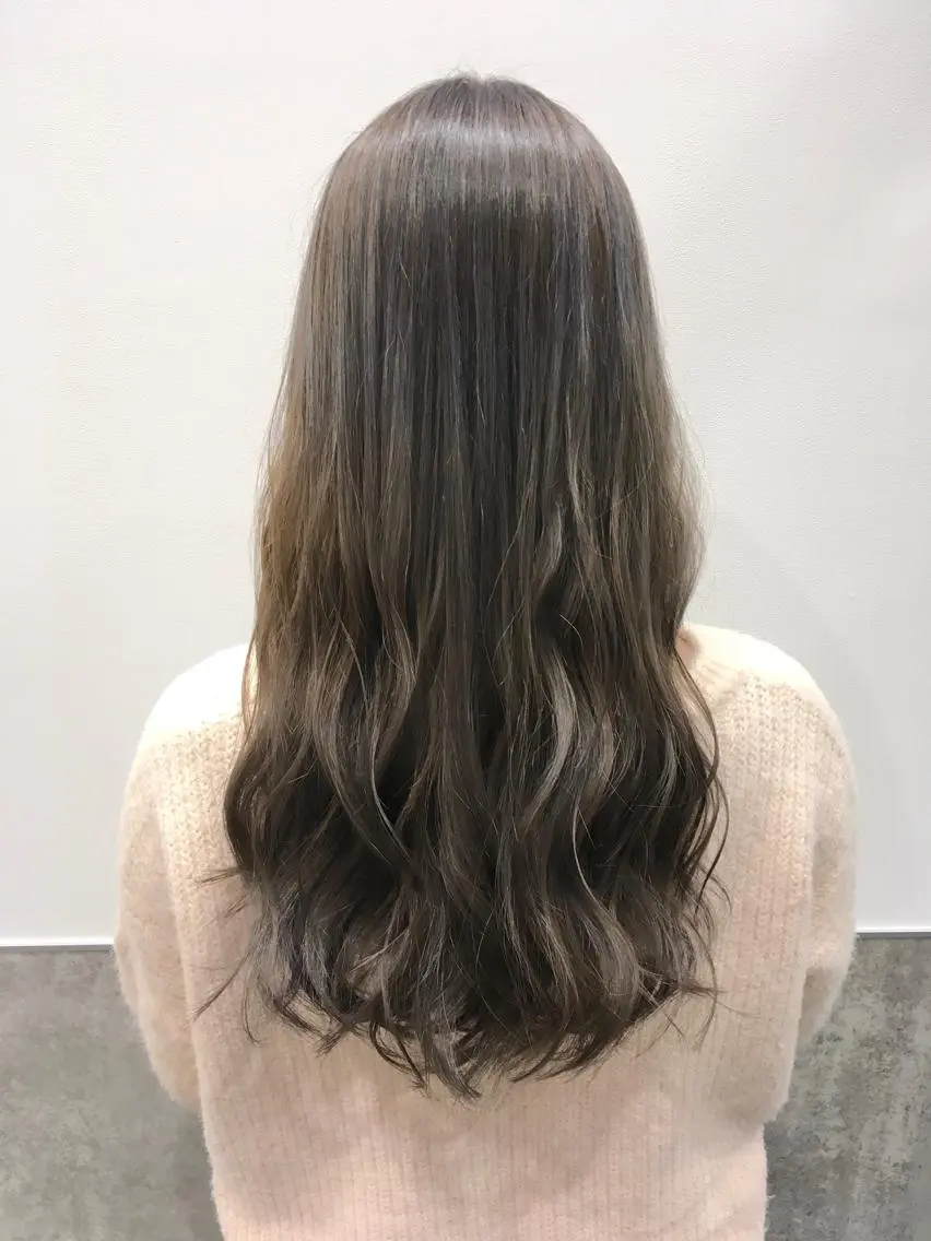 ロング カラー グレージュ ヘアカラー トリートメント ヘアセット yoshi ☆のヘアスタイル