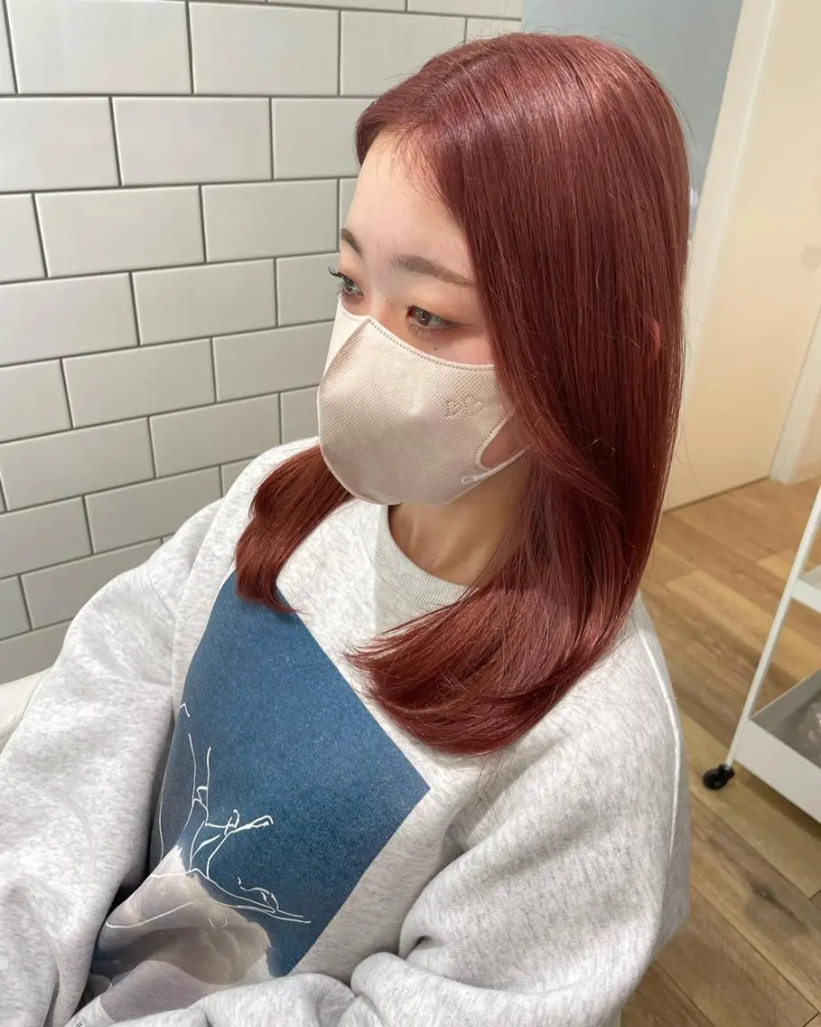 ミディアム カラー パーマ ヘアアレンジ メンズ キッズ ネイル マツエク・マツパ メンズブリーチ ベージュカラー ブリーチ ピンクカラー ピンクベージュ 🫧垢抜けヘア🫧 SHIORIのヘアスタイル
