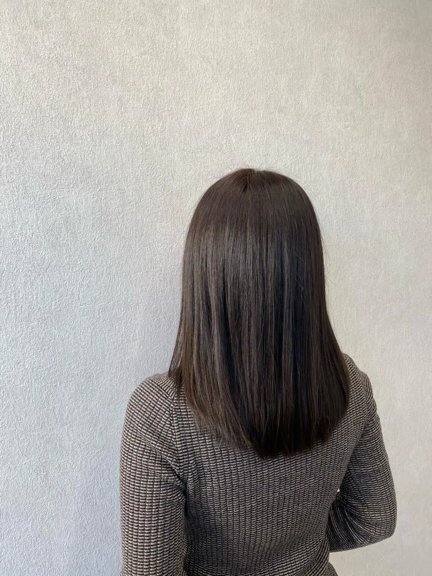 セミロング カラー tocca 💜石田愛結💜のヘアスタイル