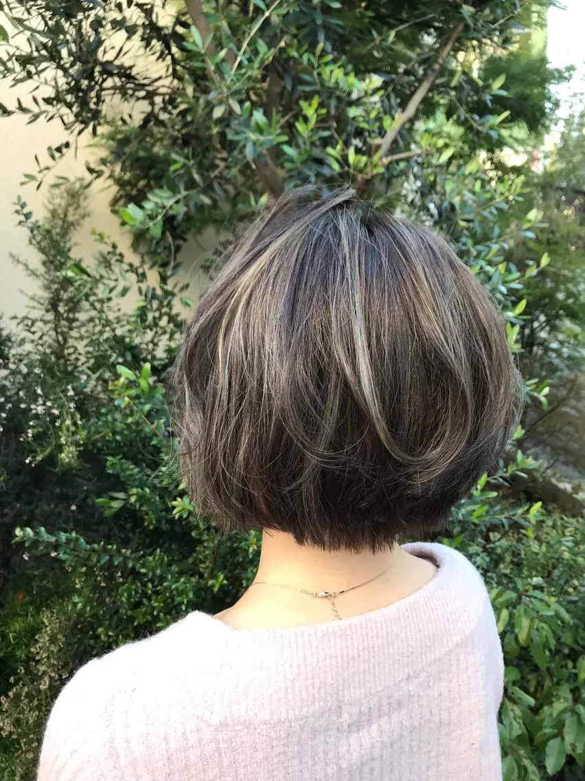 ショート カラー グレージュ ハイライトカラー ハイライト ショートヘア 店長担当🌟 矢吹ガブリエル🌟のヘアスタイル