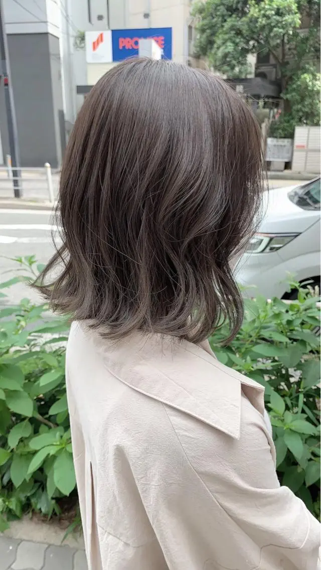 ミディアム アッシュ 亀川蓮 Agu hairのヘアスタイル