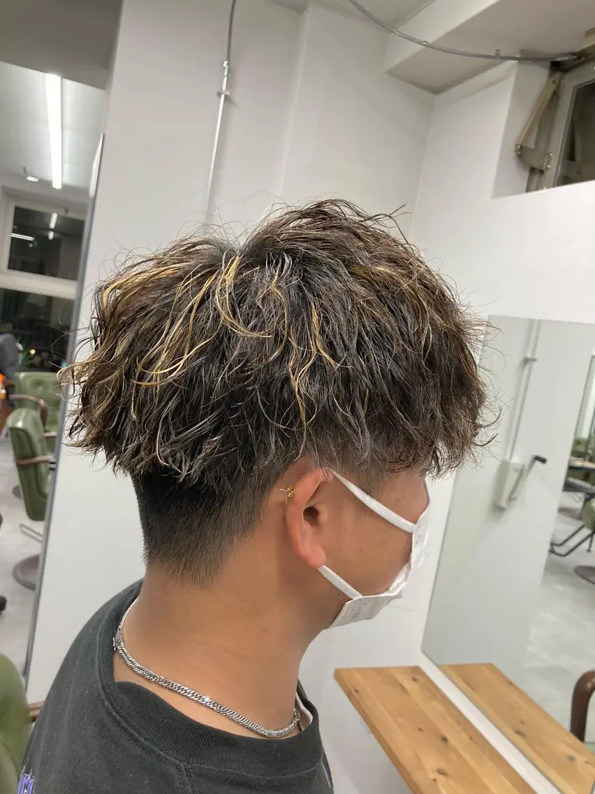 パーマ メンズ メンズパーマ ツイストスパイラルパーマ スパイラルパーマ SHAFT Ieiriのヘアスタイル
