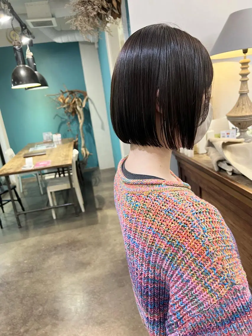 ショート カラー 切りっぱなしボブ ブラウンカラー グレージュ ボブ カット ヘアカラー 千葉 郁也のヘアスタイル