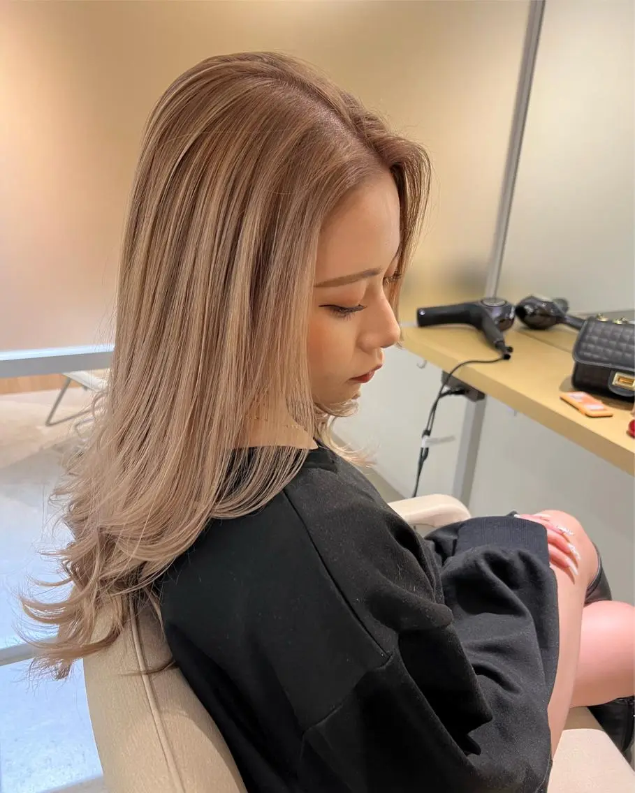 セミロング カラー カット ヘアカラー ✨ブリーチ無し 透明感HIDEのヘアスタイル