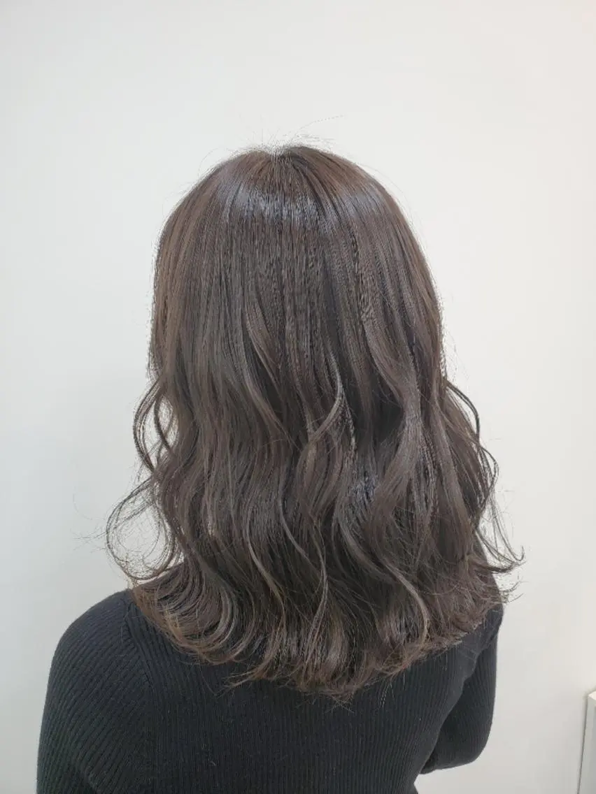 セミロング 外ハネヘア 倉持 龍歩のヘアスタイル