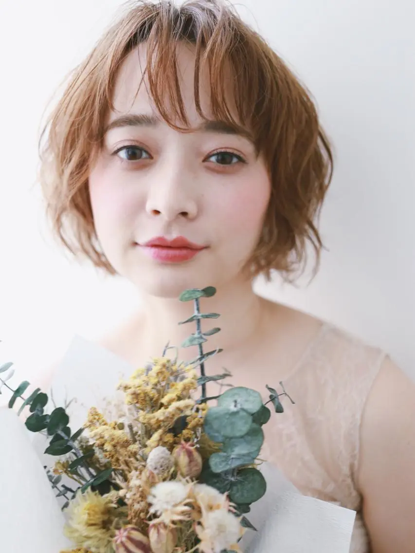 ショート カラー ブリーチ ショートヘア アンブレラカラー💫 フェイスフレーミングのヘアスタイル