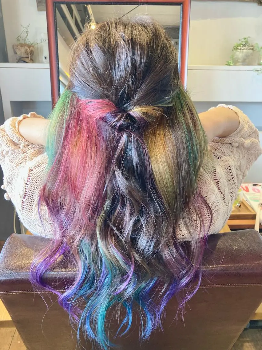 ロング タカツド ユウキのヘアスタイル
