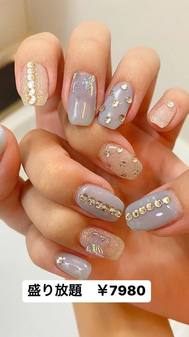 ネイル アートネイル 長さ出し ジェルネイル キラキラネイル ニュアンスネイル ハンドネイル 艶々の美爪を〜 【リリアーナ】のネイルデザイン