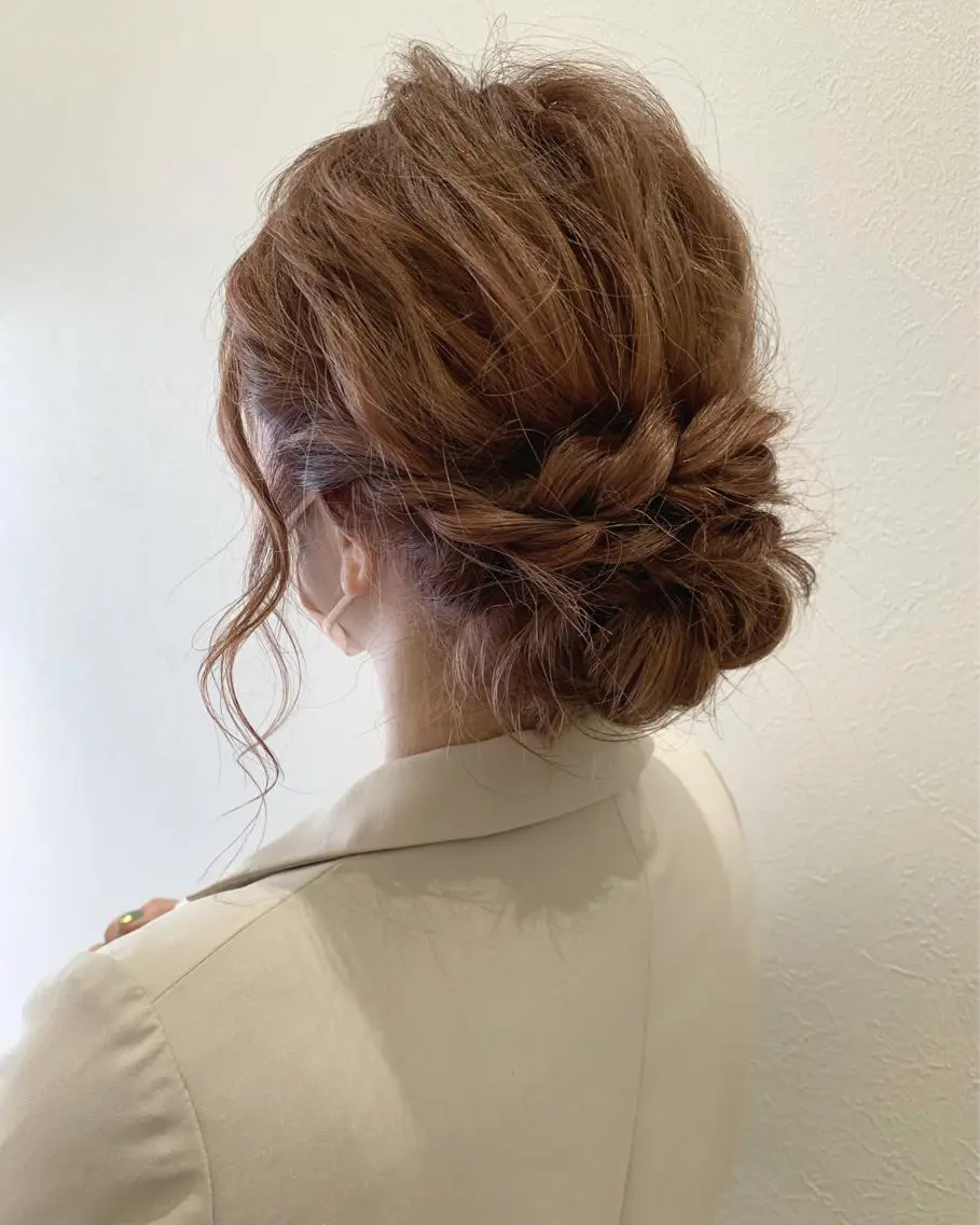 ミディアム ヘアアレンジ 結婚式・ブライダル ヘアセット hubhair レイヤー/透明感のヘアスタイル