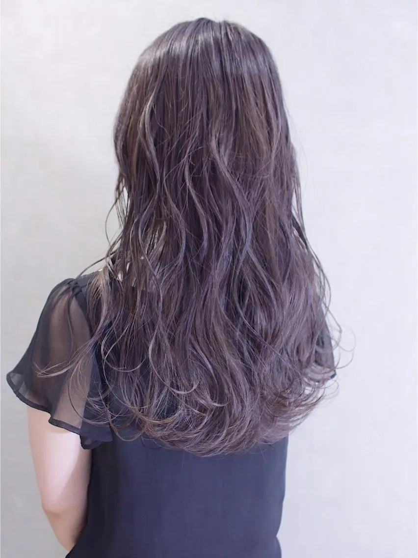 セミロング カラー ヘアアレンジ ハイライトカラー ラベンダーカラー シルバー ハイライト ヘアカラー トリートメント lani ブリーチ /ダブルカラーのヘアスタイル