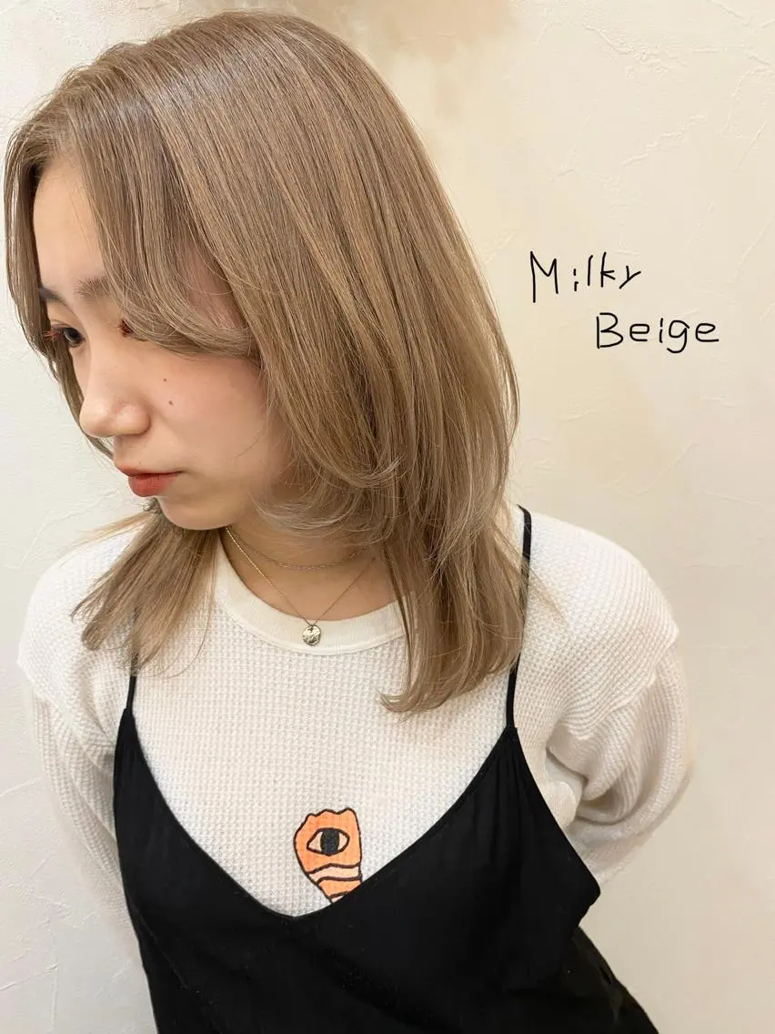 ミディアム カラー ベージュカラー ブリーチ ミルクティーベージュ かえ🩶韓国ボブ🎀 透明感カラー🥣のヘアスタイル