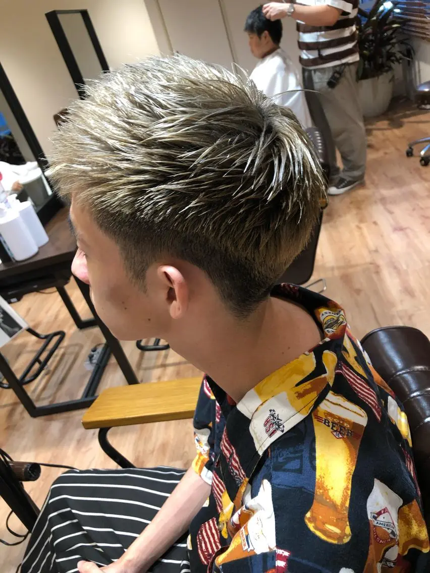 カラー メンズ シルバー ホワイトシルバー Live店長 yumenaのヘアスタイル