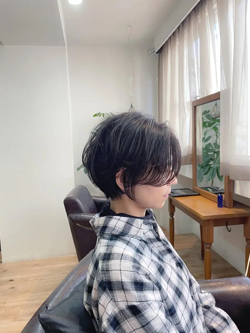 ショート ショートボブ ハンサムショート 丸みショート ボブ くびれヘア 💎桑原勇志/ ショート/ハイトーンのヘアスタイル