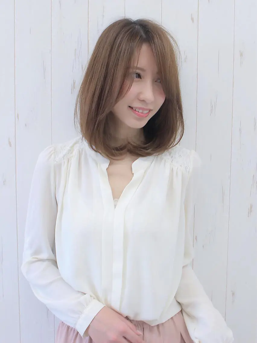 ミディアム カラー 小濱 秀人のヘアスタイル