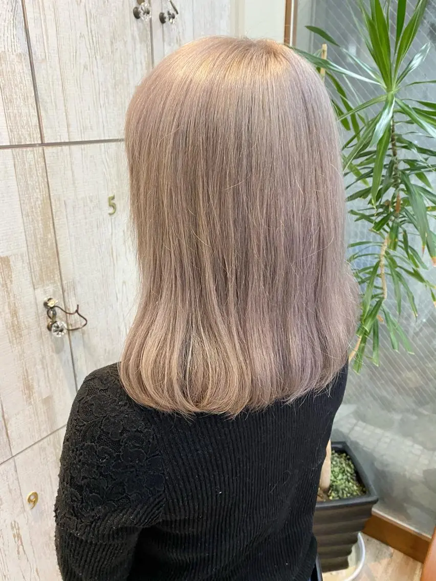 カラー SALOWIN栄 高須大貴のヘアスタイル