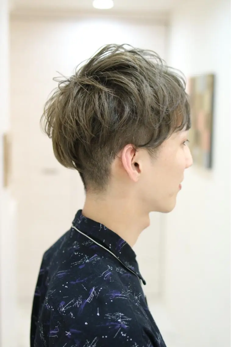 ショート カラー メンズ メンズブリーチ ブリーチ ブラウンカラー マットブラウン 斉藤 貴也のヘアスタイル