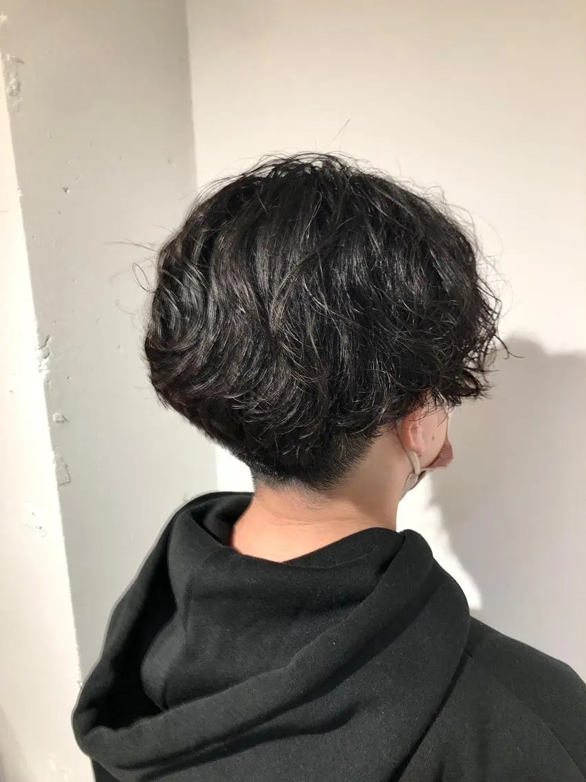 ショート パーマ メンズ アップバング ビジネス マッシュ メンズパーマ メンズツイストパーマ 高橋 英彦のヘアスタイル