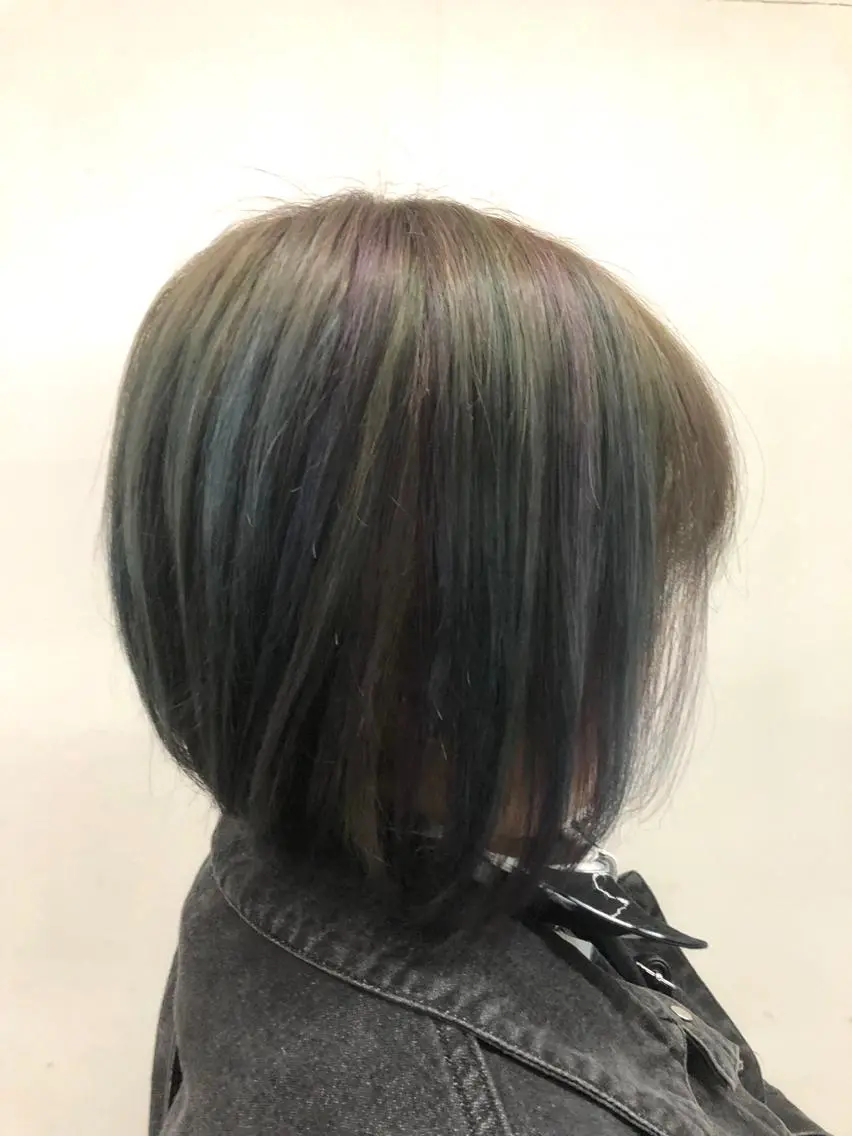 ショート カラー ブリーチ ハイライトカラー ユニコーンカラー ハイライト ヘアカラー 東條 克義のヘアスタイル