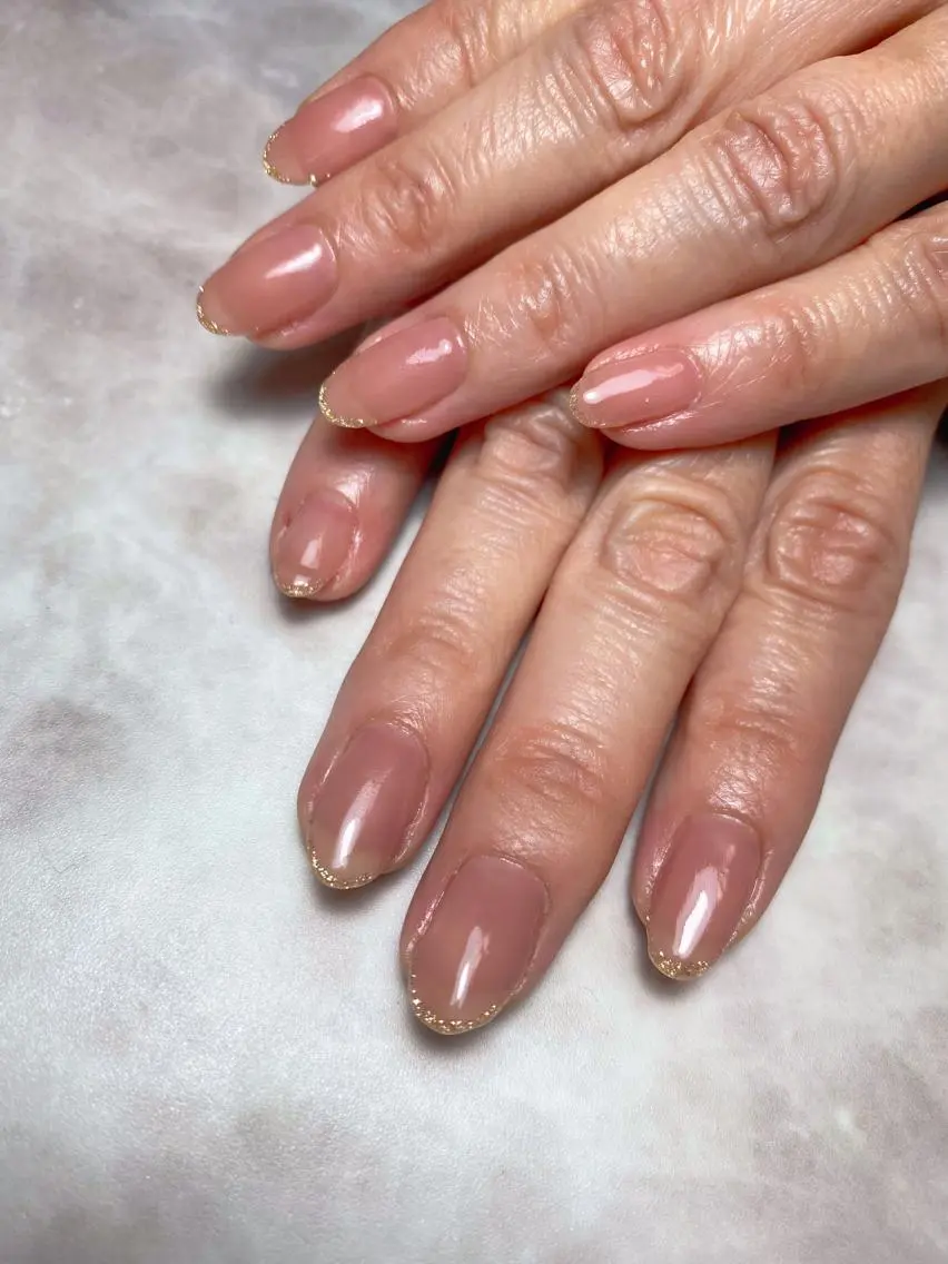 ネイル アイブロウ フレンチネイル ハンドネイル 🌿Charme🌿 MAIのネイルデザイン
