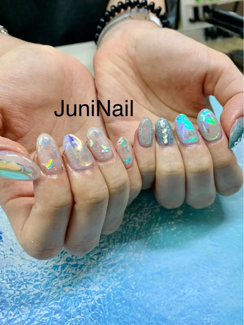 ネイル オーロラネイル クリアネイル フラッシュネイル フレンチネイル 氷ネイル・うるうるネイル ハンドネイル JuniNail 주니네일🇰🇷suのネイルデザイン