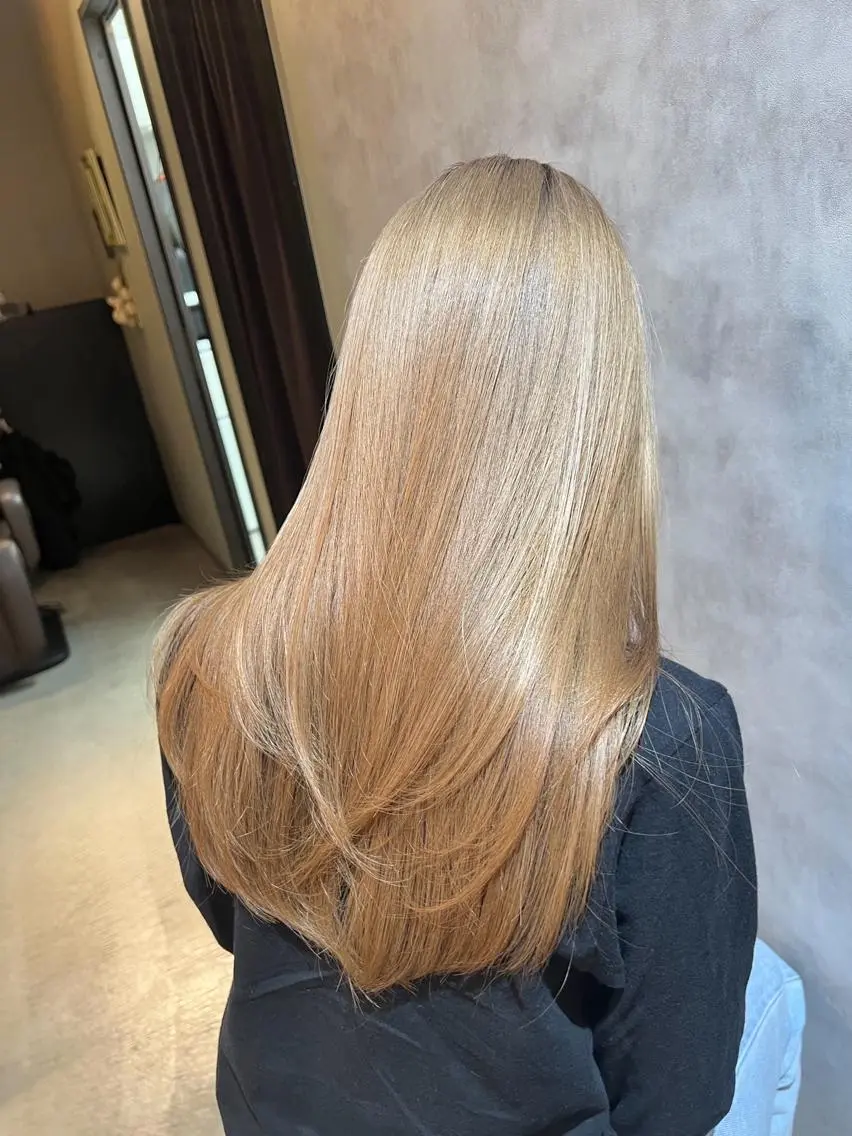 ロング カラー ヘアアレンジ 抜きっぱなしブロンド ブロンド 【髪質改善】カラー 韓国ヘア🎀RISAのヘアスタイル