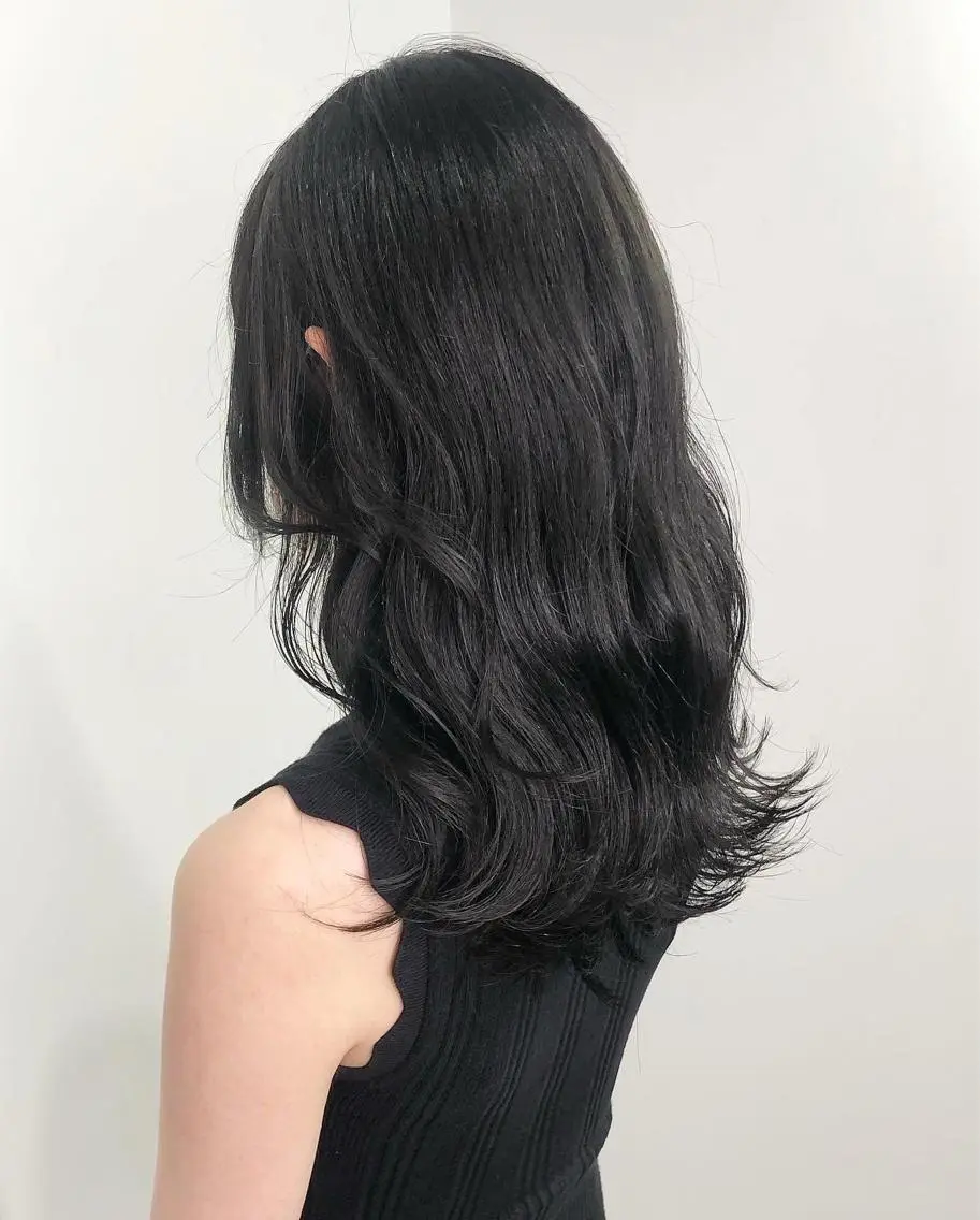 セミロング カラー 透明感カラー ダークグレー ダークグレージュ グレージュ カット ヘアカラー トリートメント 佐藤 高徳のヘアスタイル