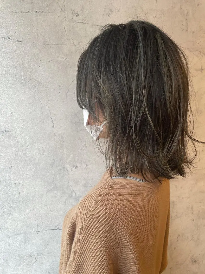 ミディアム カラー カット ヘアカラー トリートメント 平川 友希子のヘアスタイル