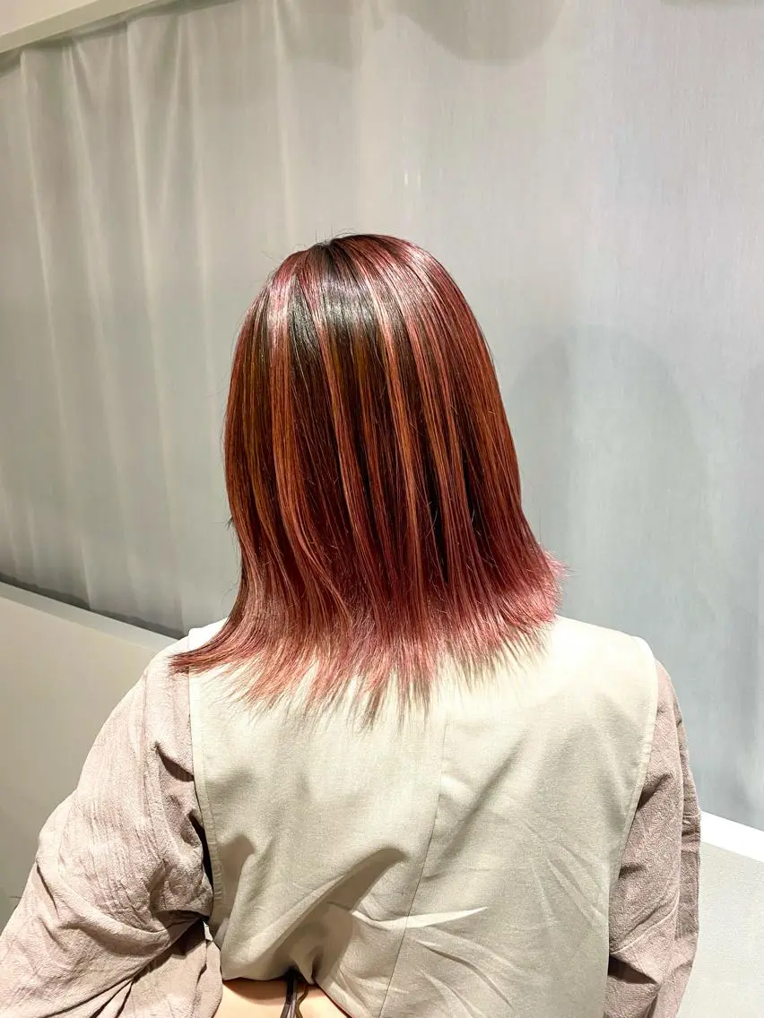 ミディアム カラー バレイヤージュ ピンクカラー レイヤーカット MUK ムクのヘアスタイル