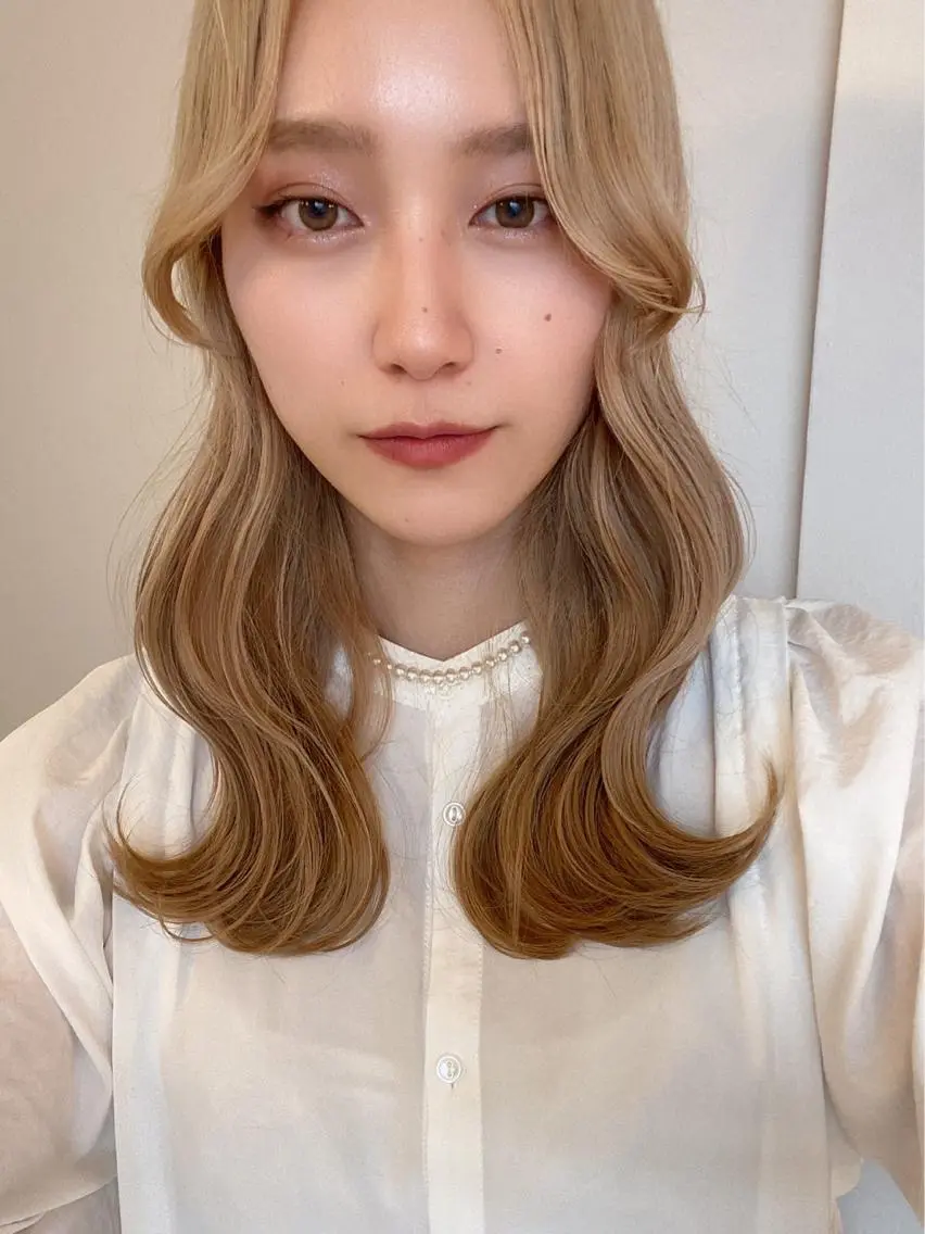 ロング カラー ヘアアレンジ ワンホンヘア 韓国ヘア🖤 YURINAのヘアスタイル