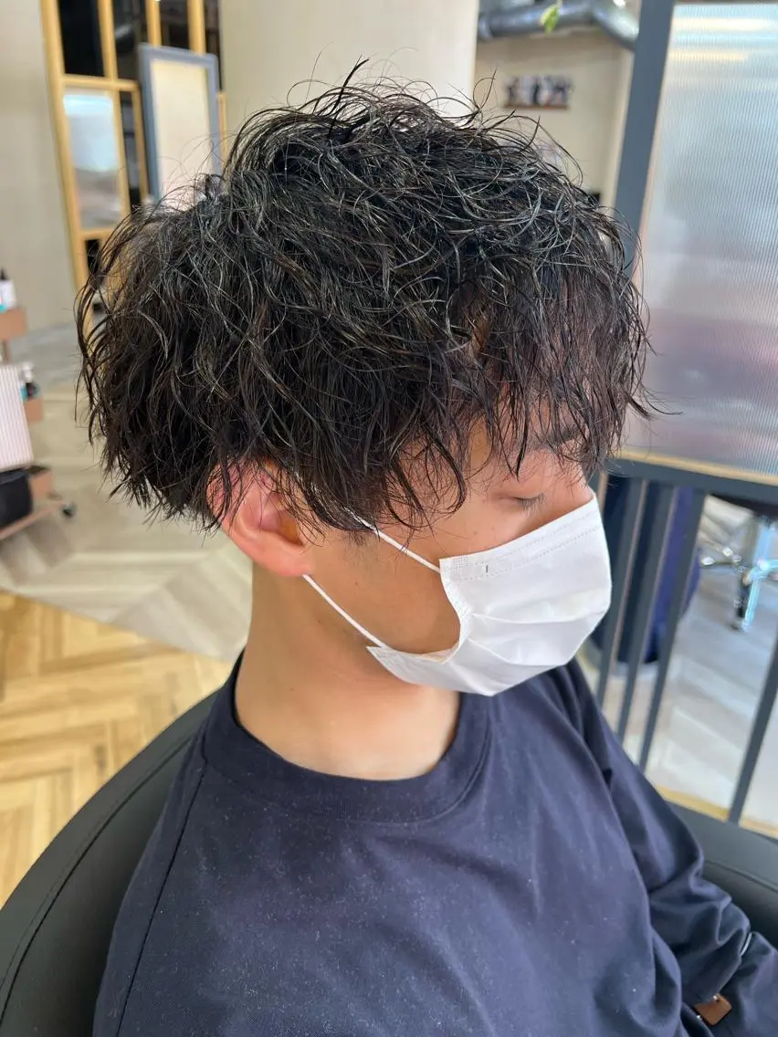 パーマ メンズ メンズパーマ メンズツイストパーマ ツイストパーマ AITOKYO横浜 吉山和希のヘアスタイル